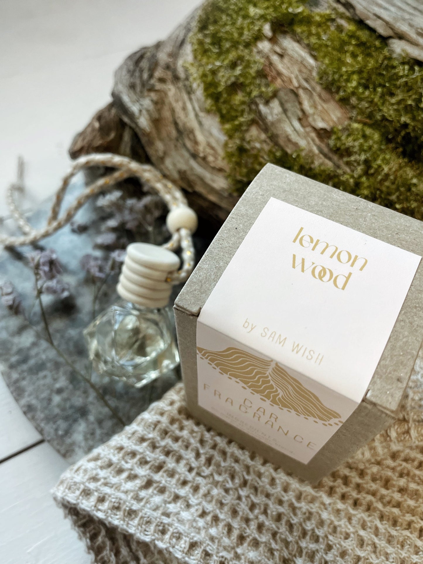 Car Freshies - Lemon Wood