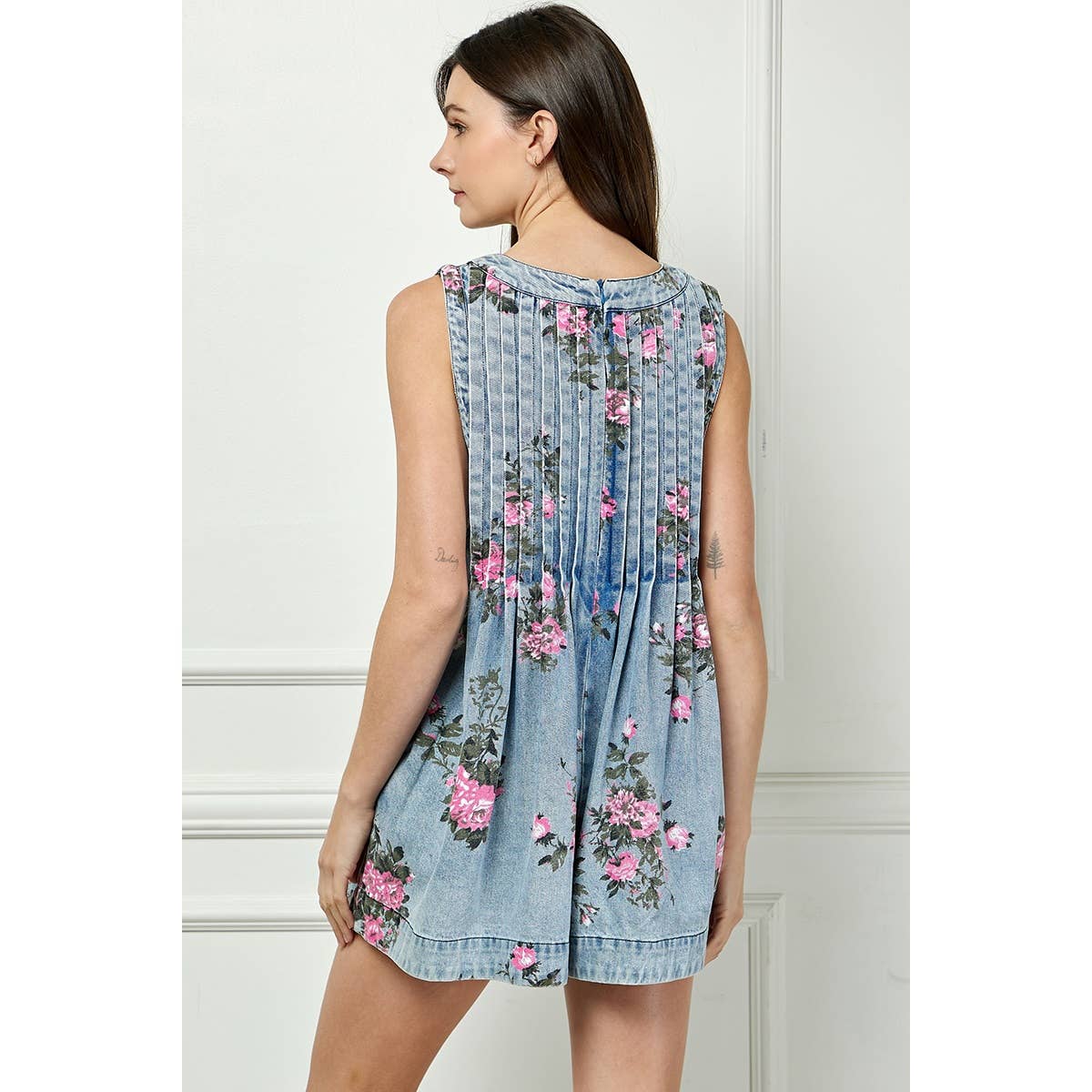 Printed Pleated V Neck Sleeveless Romper