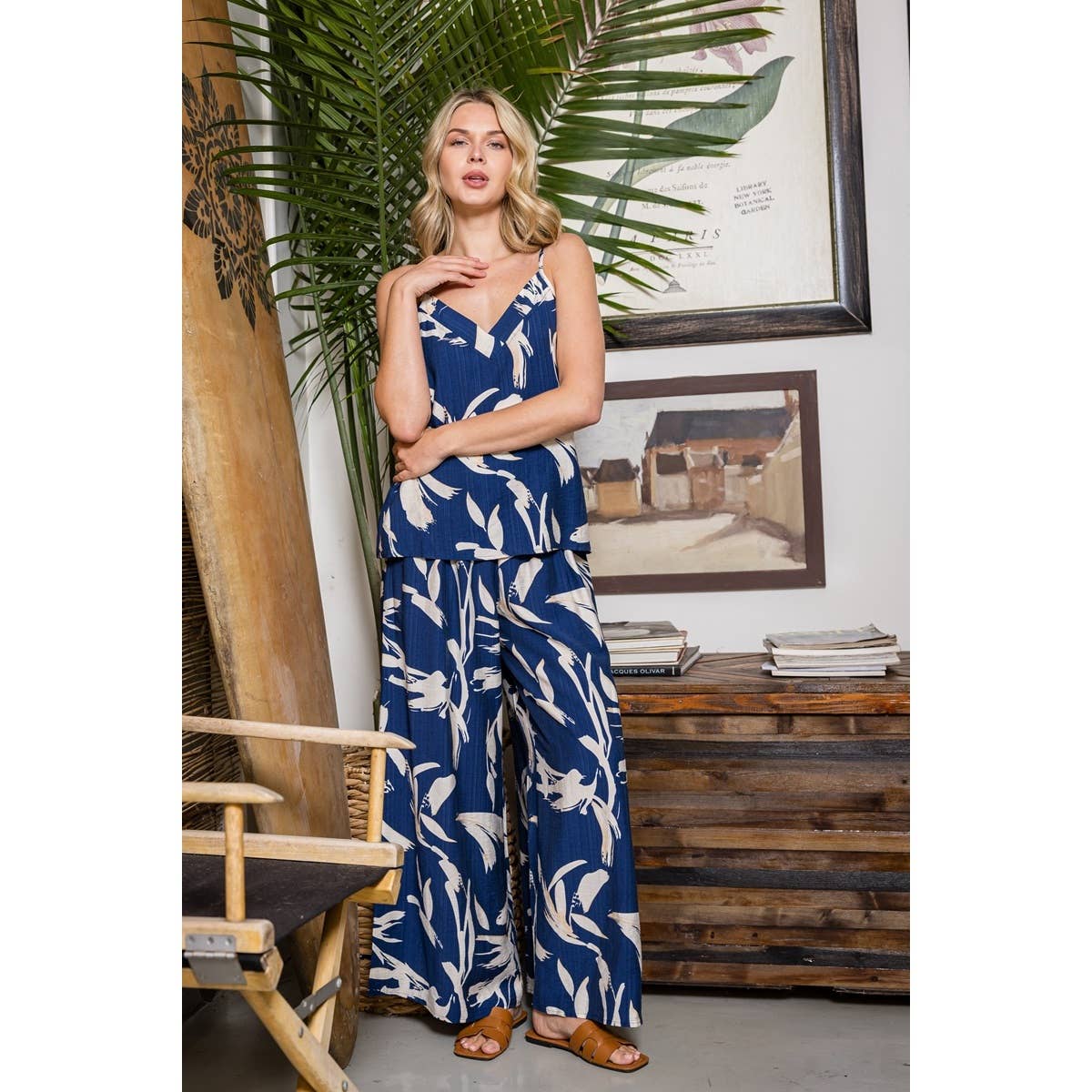FLORAL PRINT PANTS