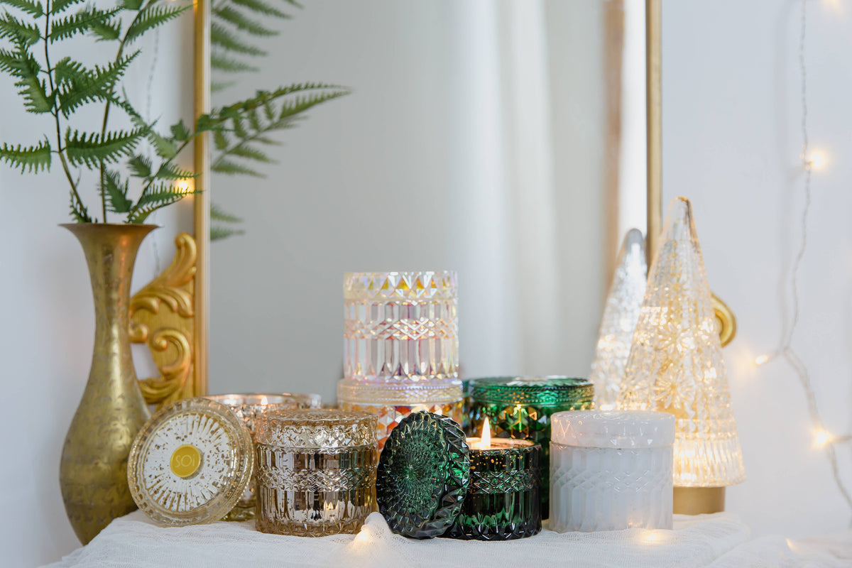 Petite Shimmer Candle 8oz - Mistletoe & Holly 8oz