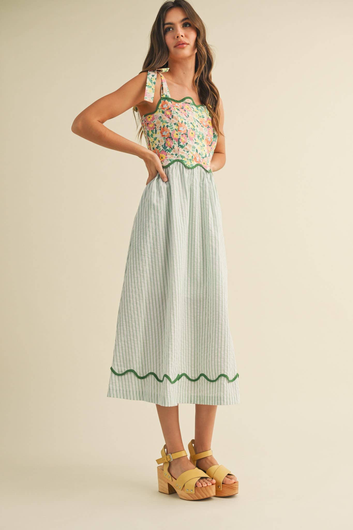Dress- SCALLOPED MIXED PRINT