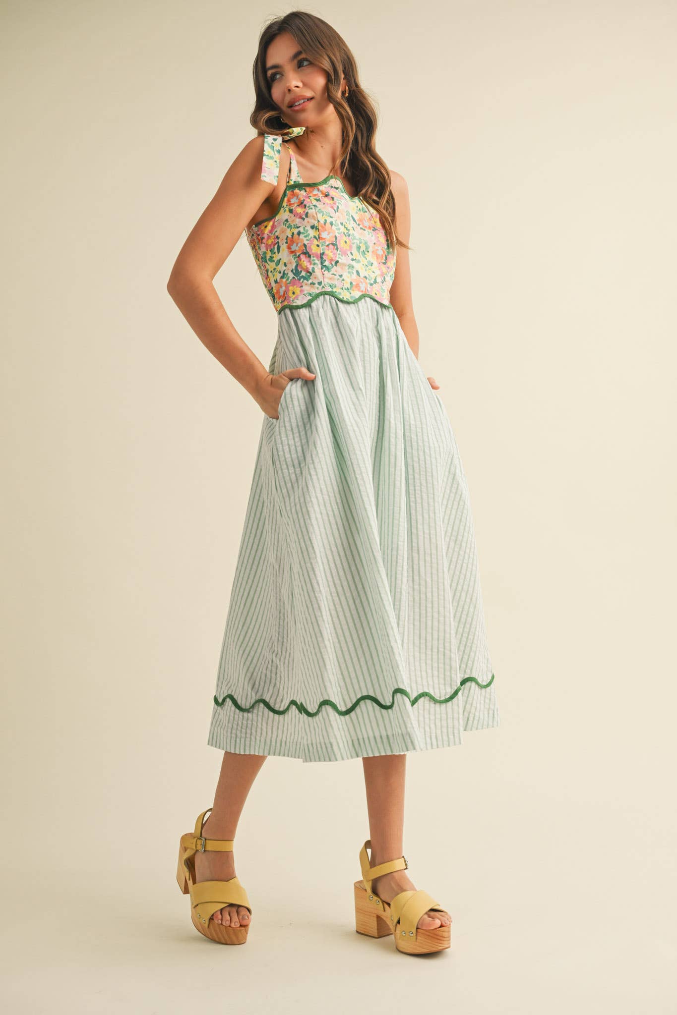 Dress- SCALLOPED MIXED PRINT