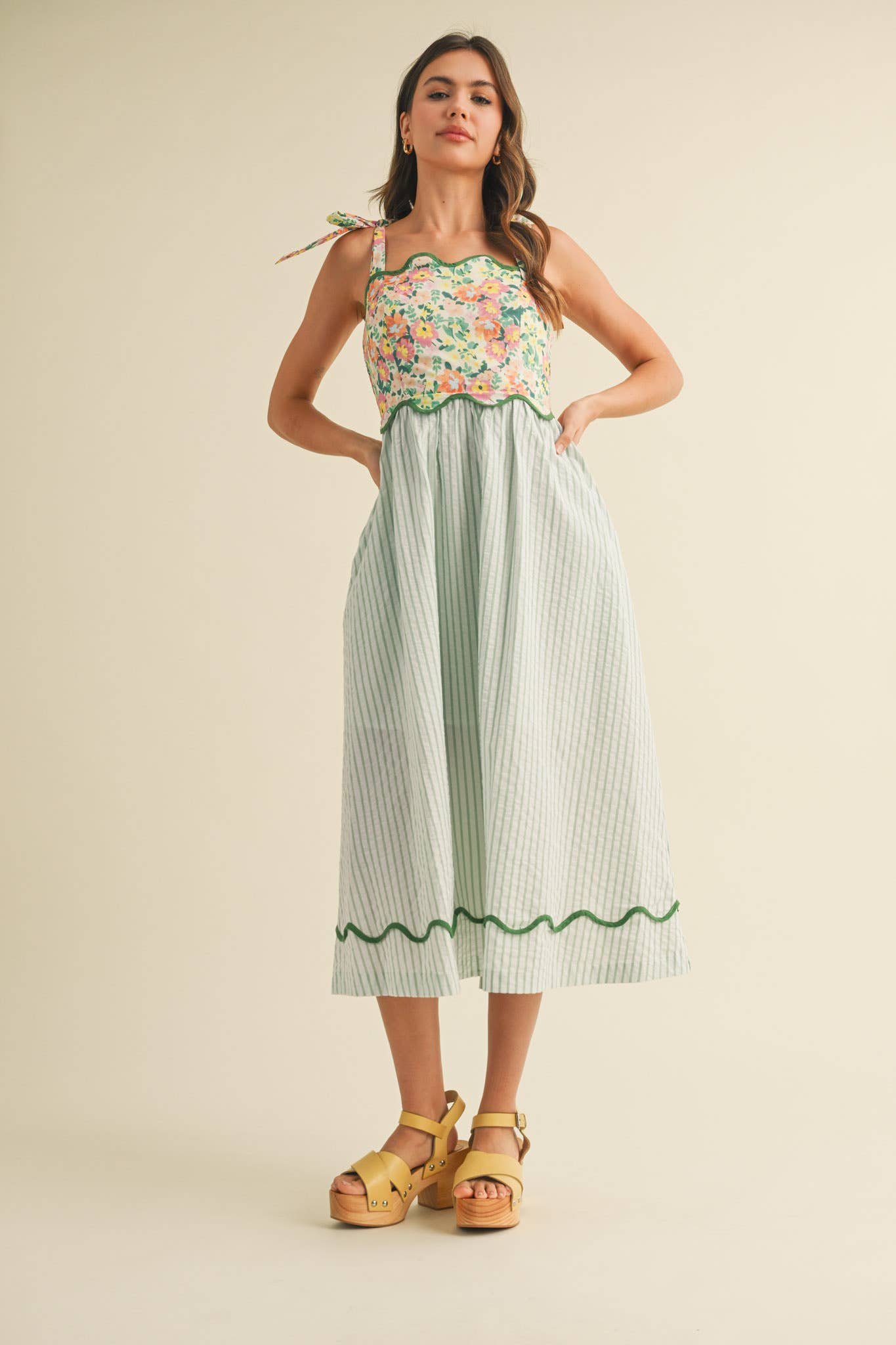 Dress- SCALLOPED MIXED PRINT