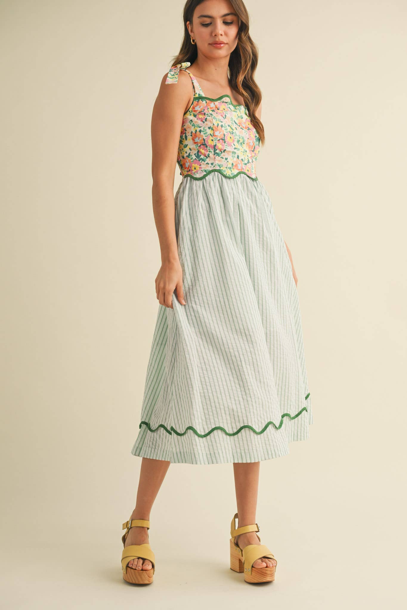 Dress- SCALLOPED MIXED PRINT