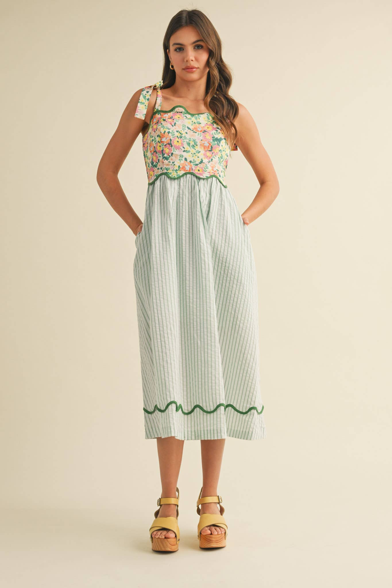 Dress- SCALLOPED MIXED PRINT