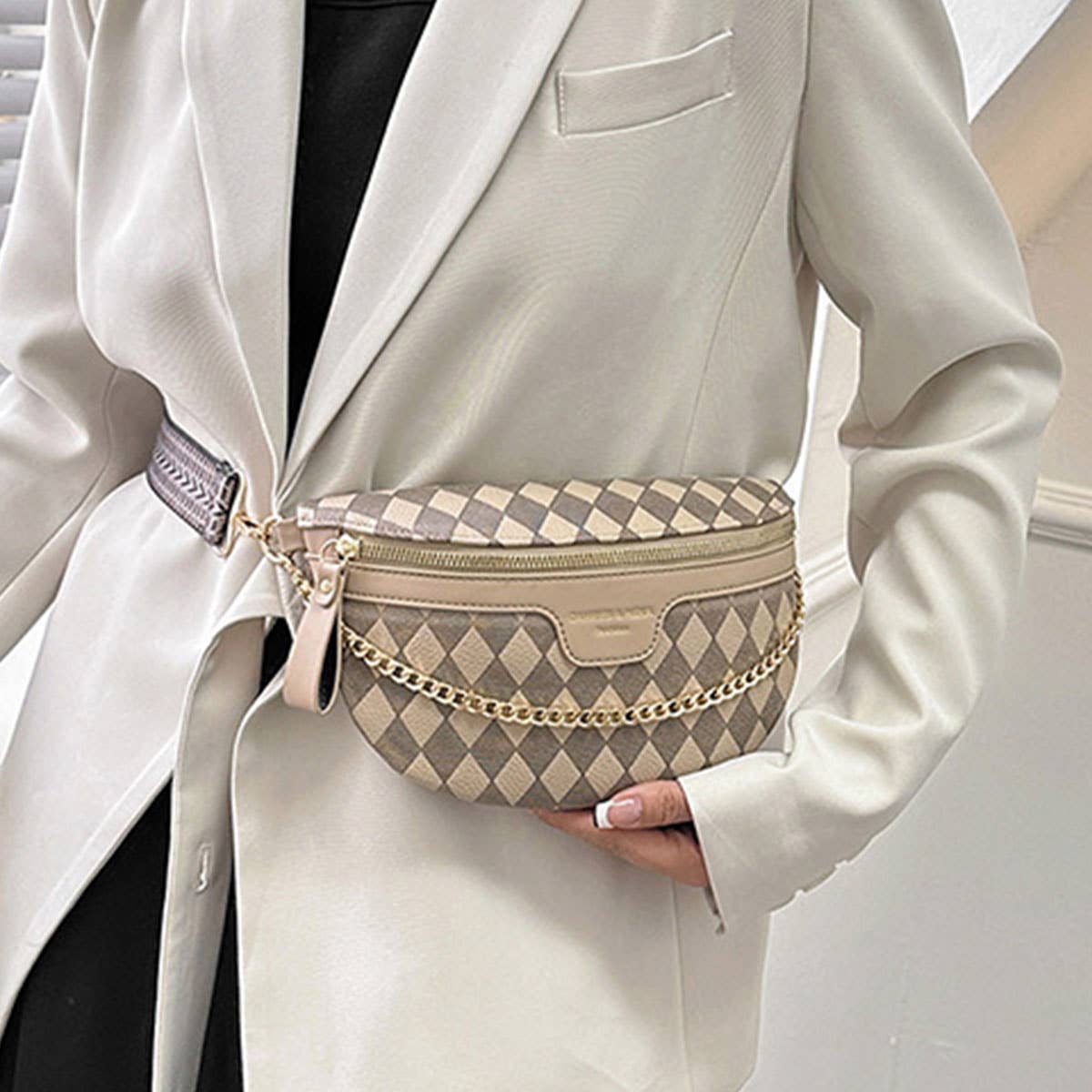 PYRAMID CHECK PU EVERYDAY BELT BAG