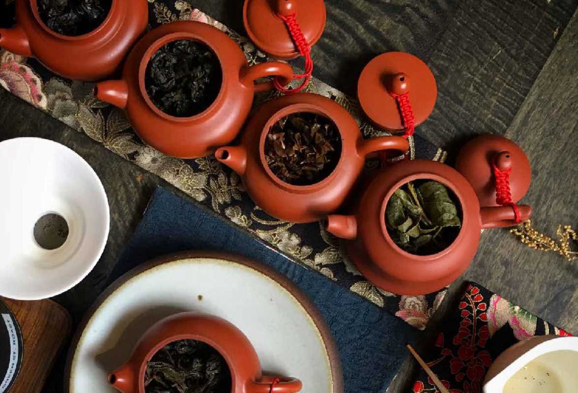 Book - 150 Tea Houses You Need to Visit Before You Die by Léa Teuscher