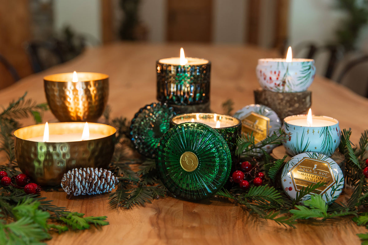Petite Shimmer Candle 8oz - Mistletoe & Holly 8oz