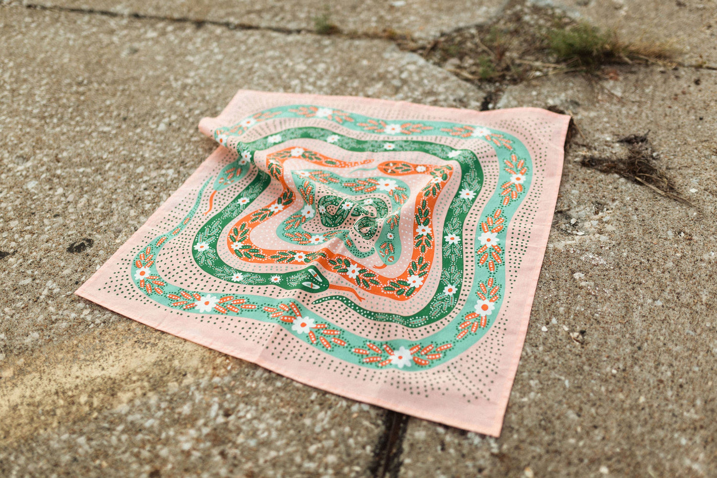 Bandana-Snakes Pink