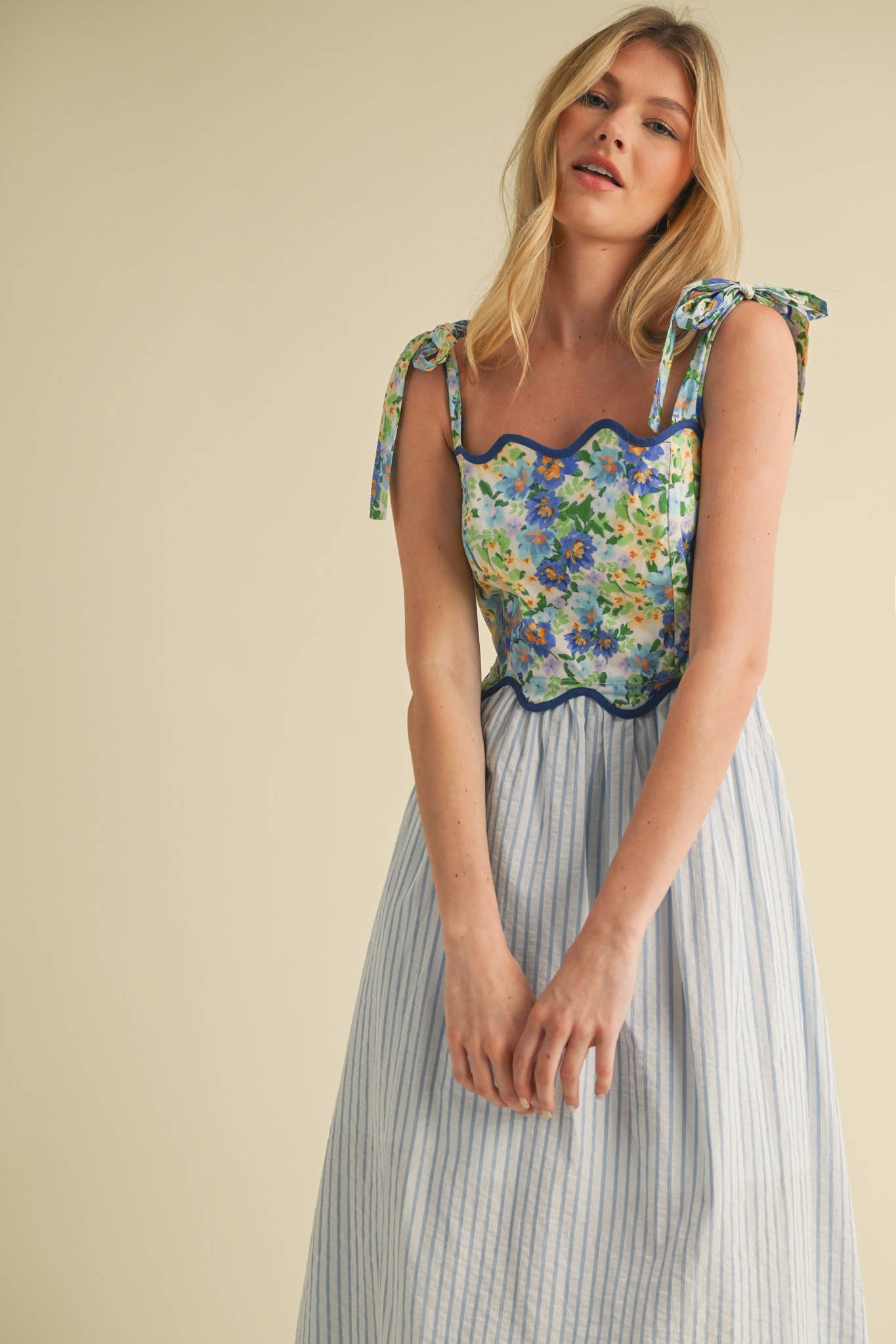 Dress- SCALLOPED MIXED PRINT