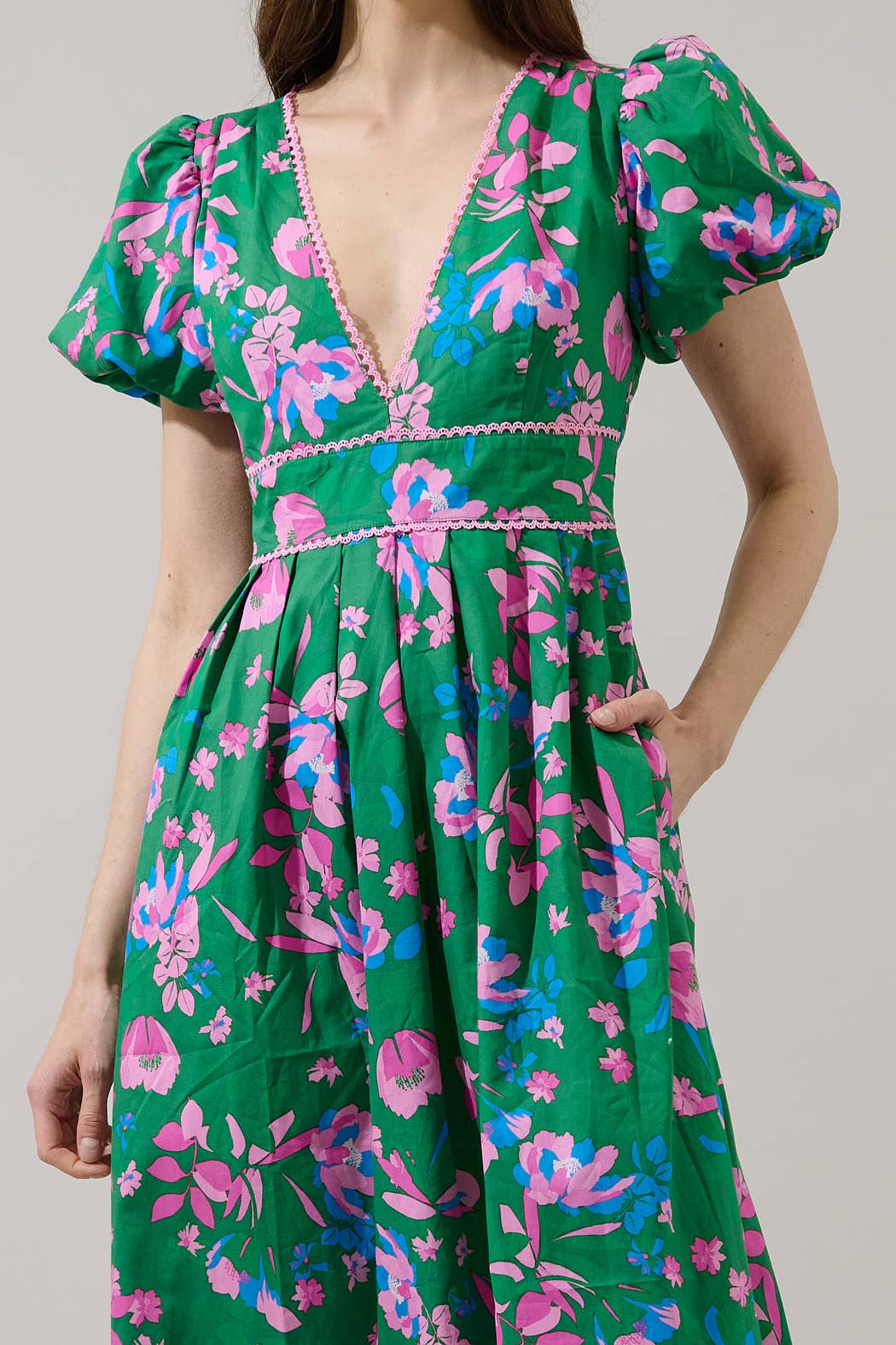 Dress - Denavi Floral Jaylene Pleated Maxi