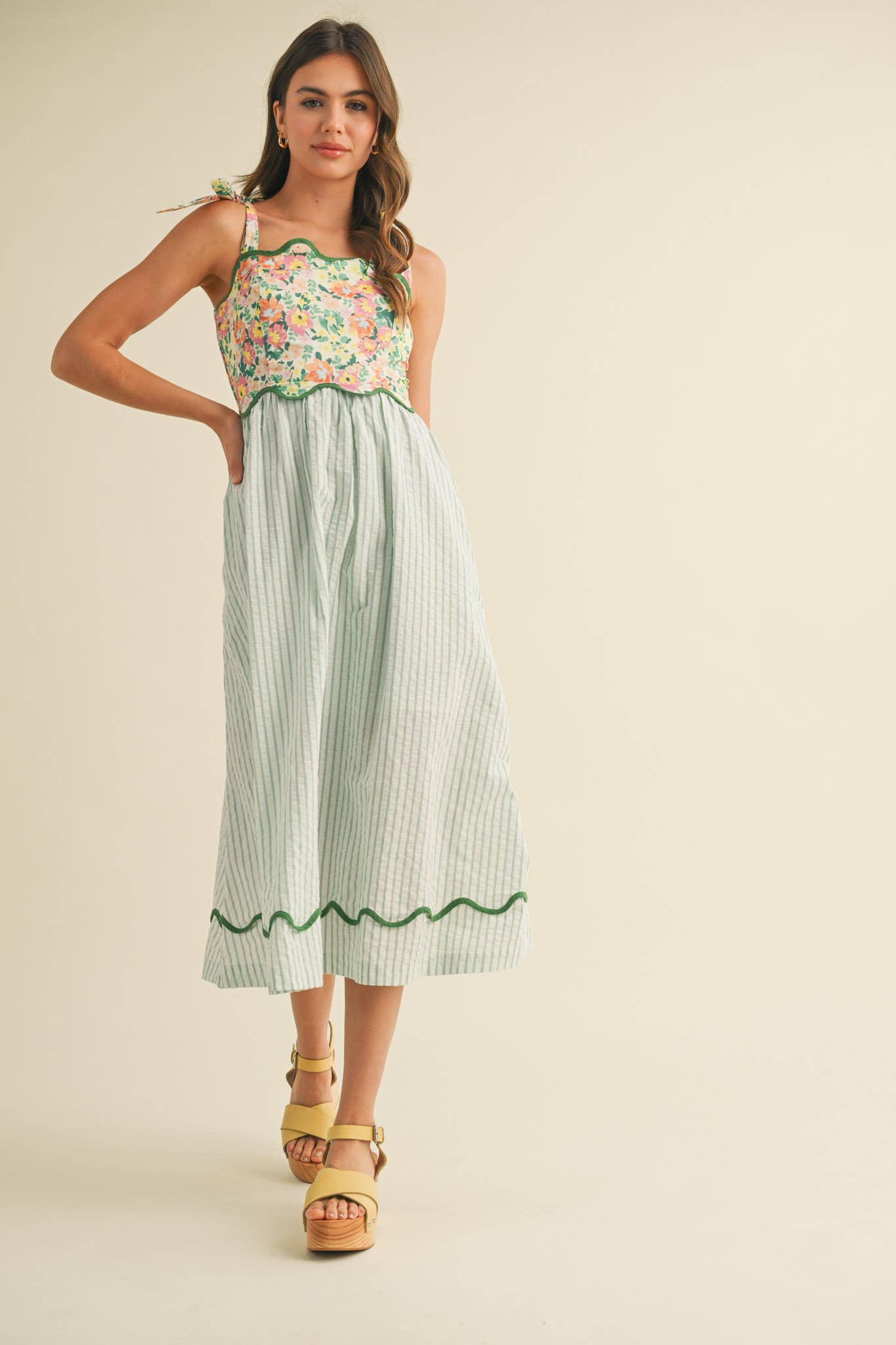 Dress- SCALLOPED MIXED PRINT