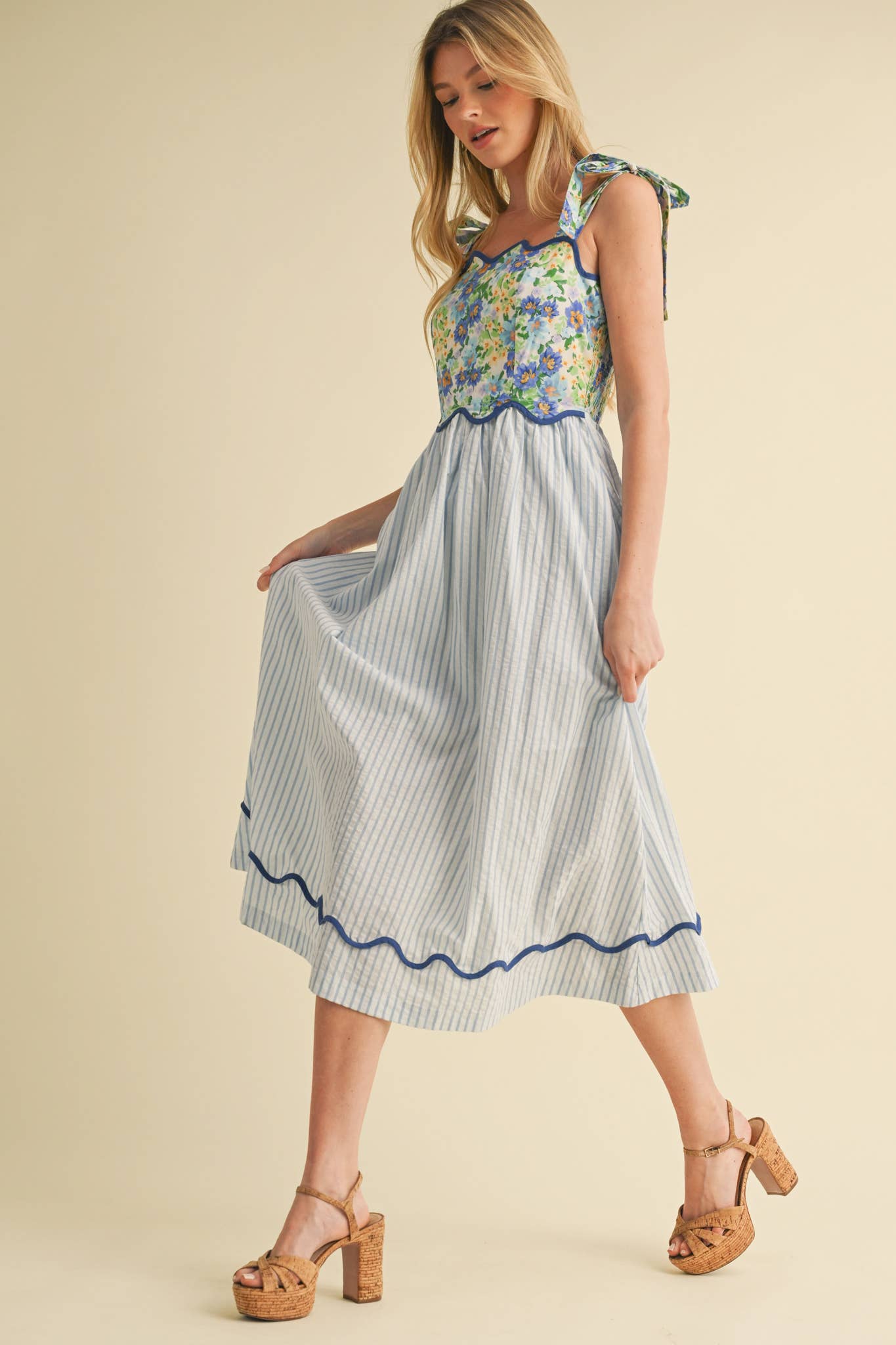 Dress- SCALLOPED MIXED PRINT