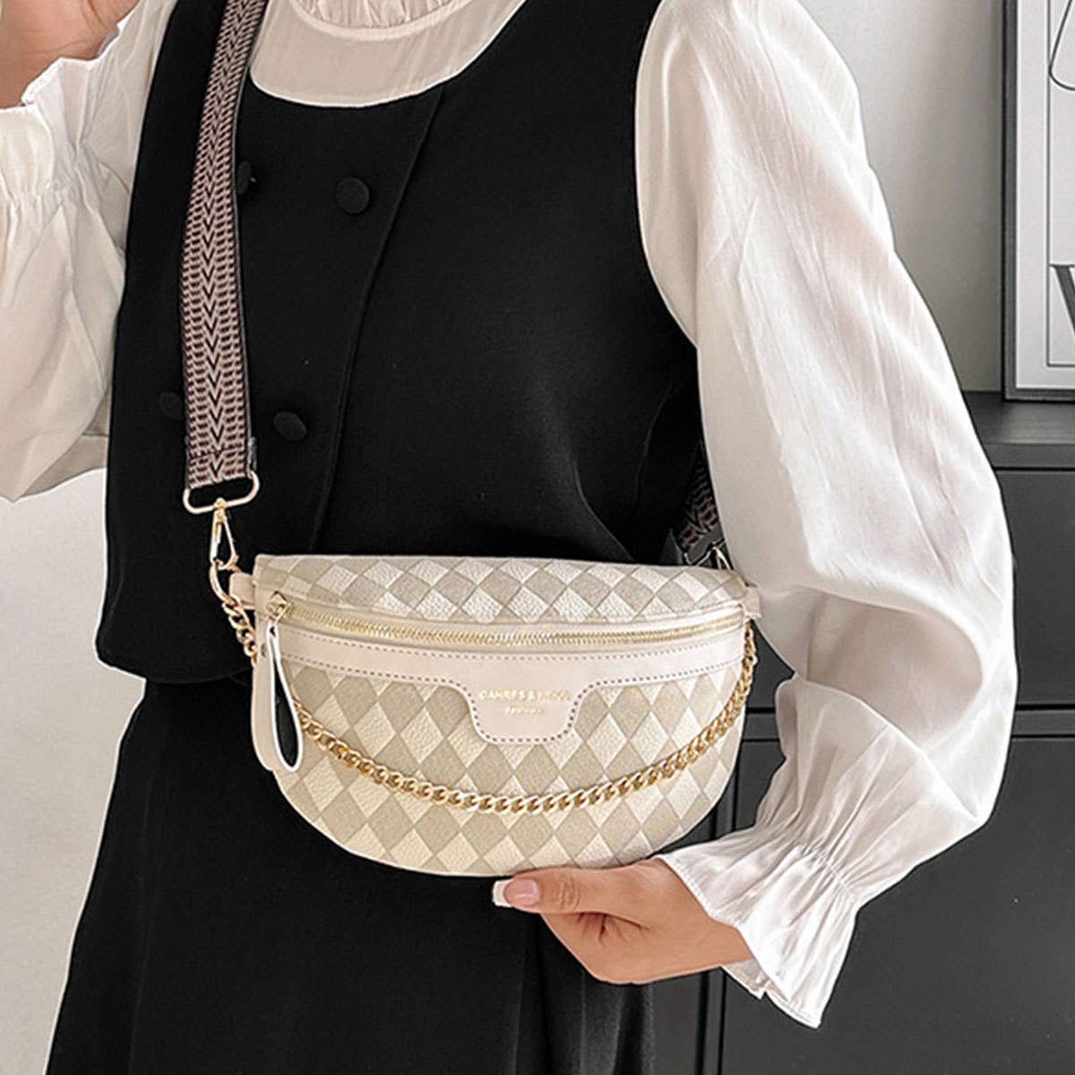 PYRAMID CHECK PU EVERYDAY BELT BAG