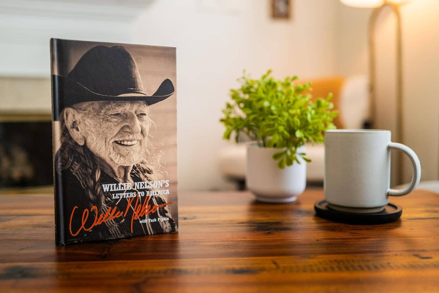 Book - Willie Nelson's Letters To America