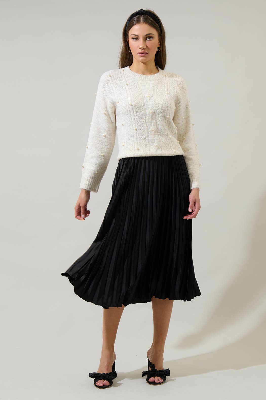 Sweater - Oatmeal Pearl Detail