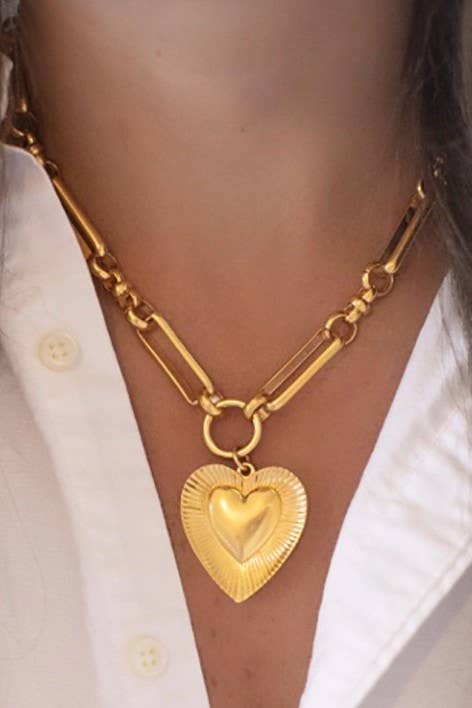 Necklace - ETCHED HEART CHUNKY CHAIN STATEMENT