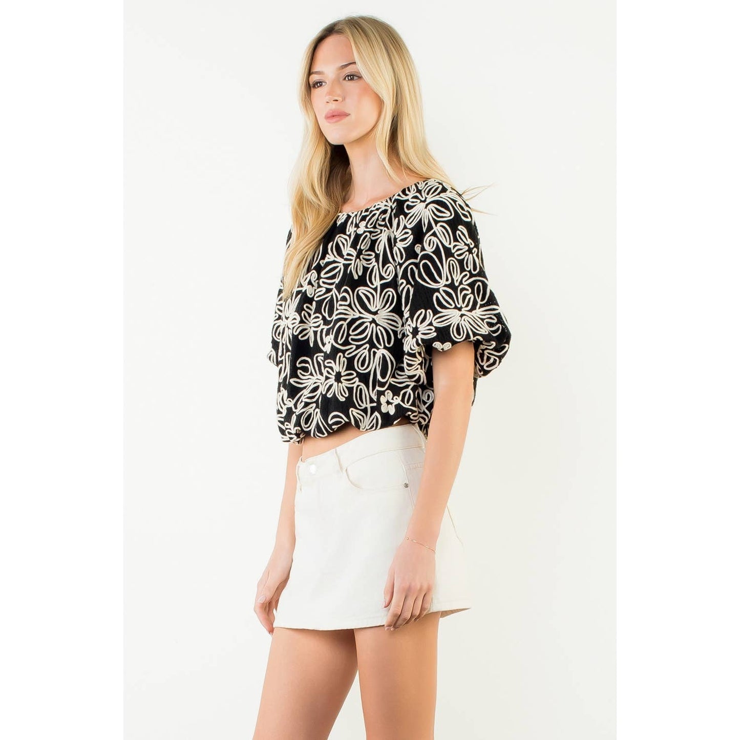 Top - Puff Sleeve Floral Embroidery Detail