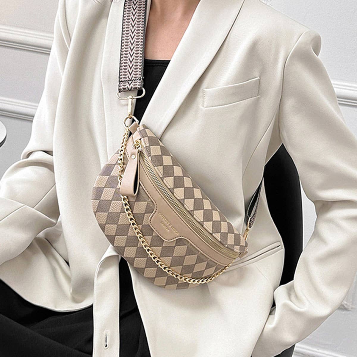 PYRAMID CHECK PU EVERYDAY BELT BAG